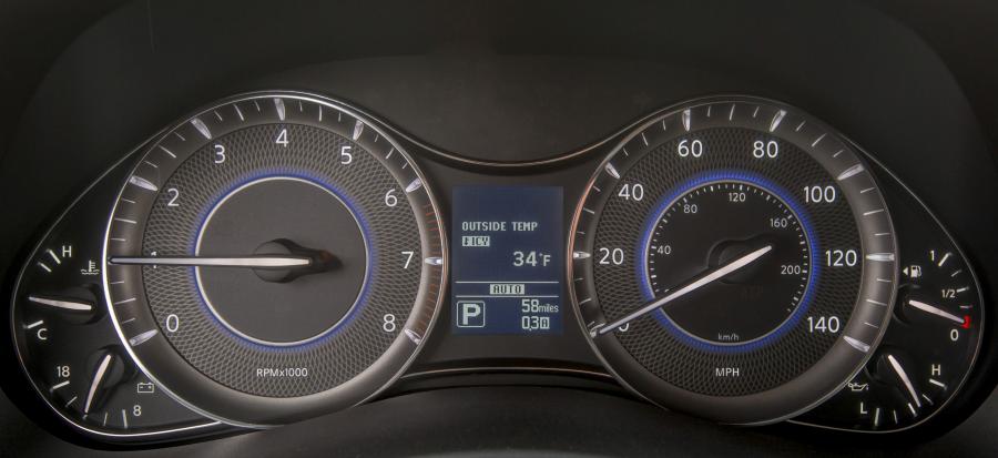  Infiniti QX80 5.6 2015 года  (фото 12 из 17)